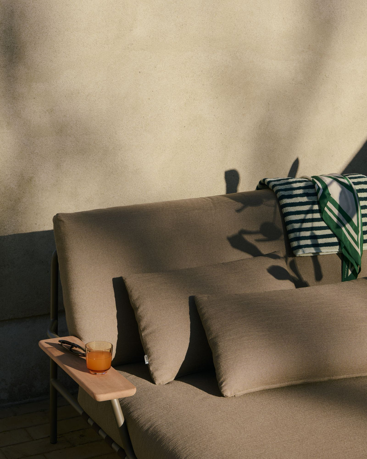 Settle Lounge Bed - Outdoor Sofas - Muuto