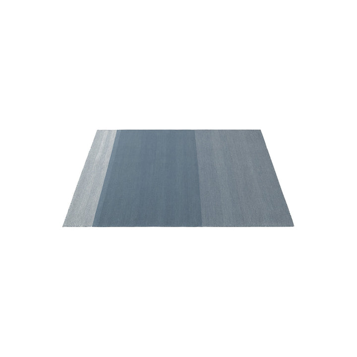 Varjo Rug - 170 × 240 cm, Blue - Rugs - Muuto