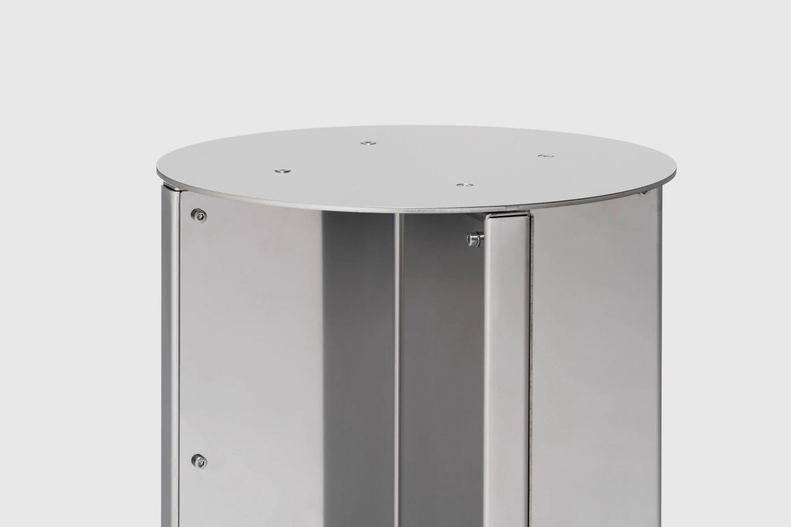NM22 Stool