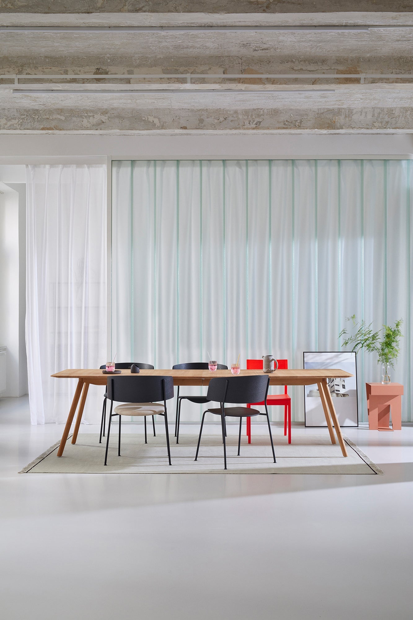 MEYER Extendable Table