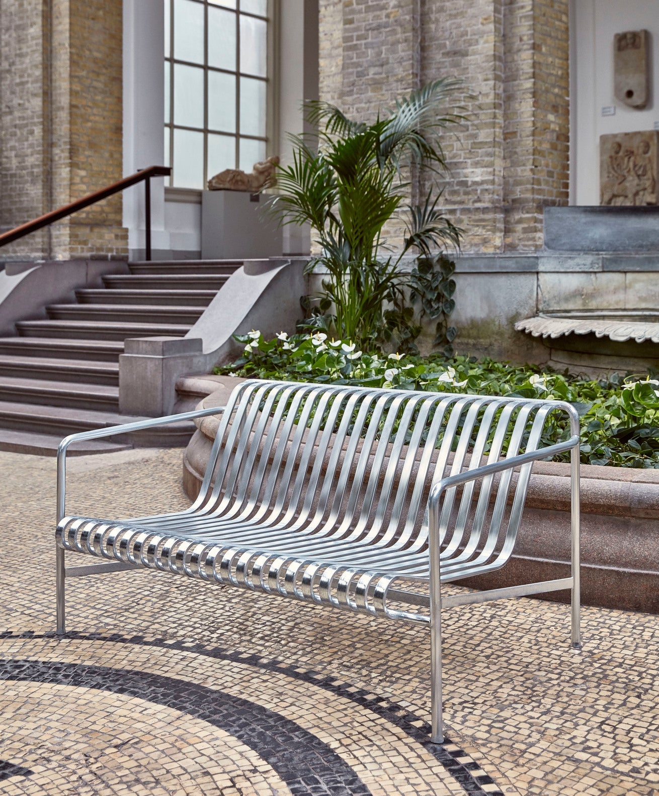 Palissade Lounge Sofa