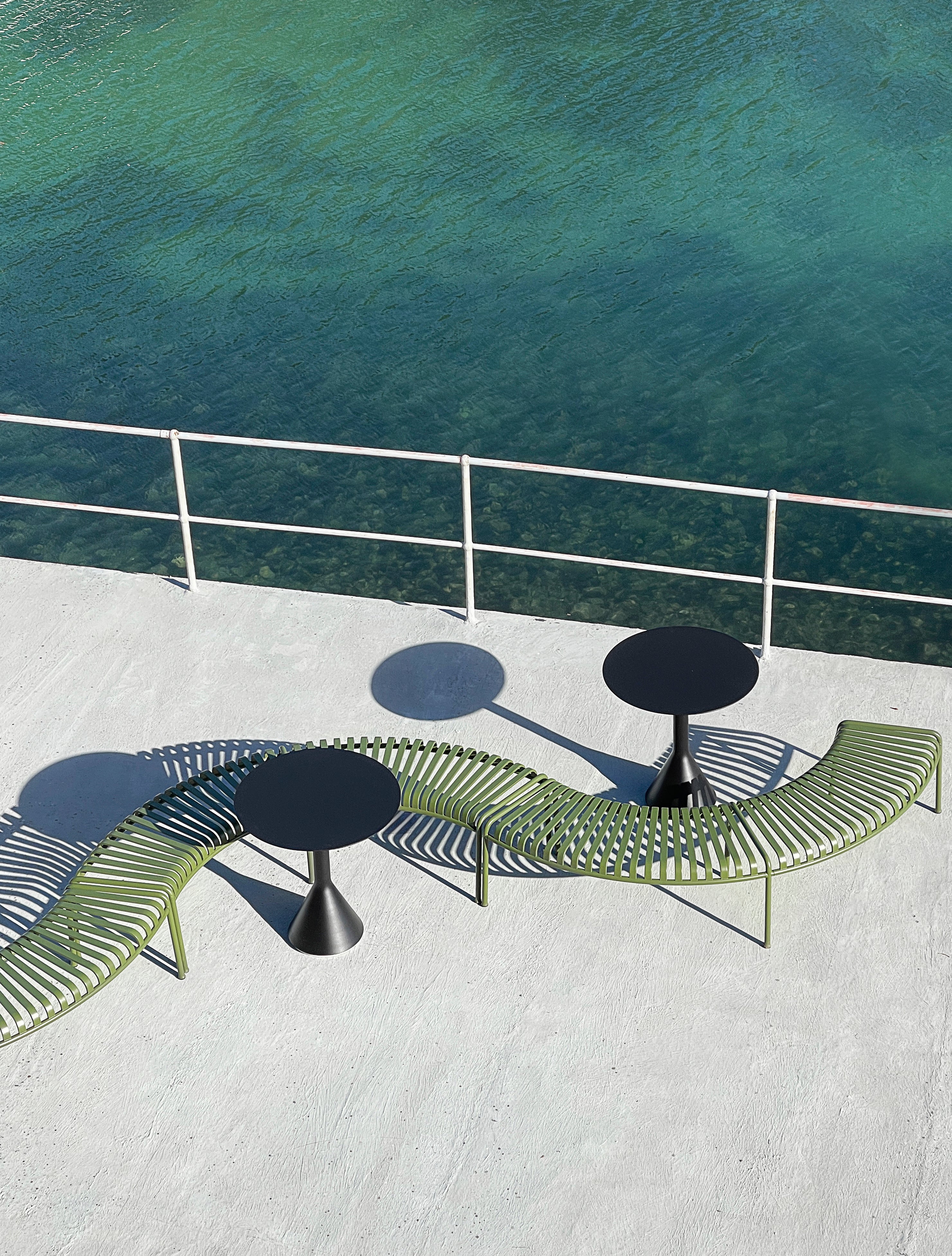 Palissade Park Bench incl. Middle Leg