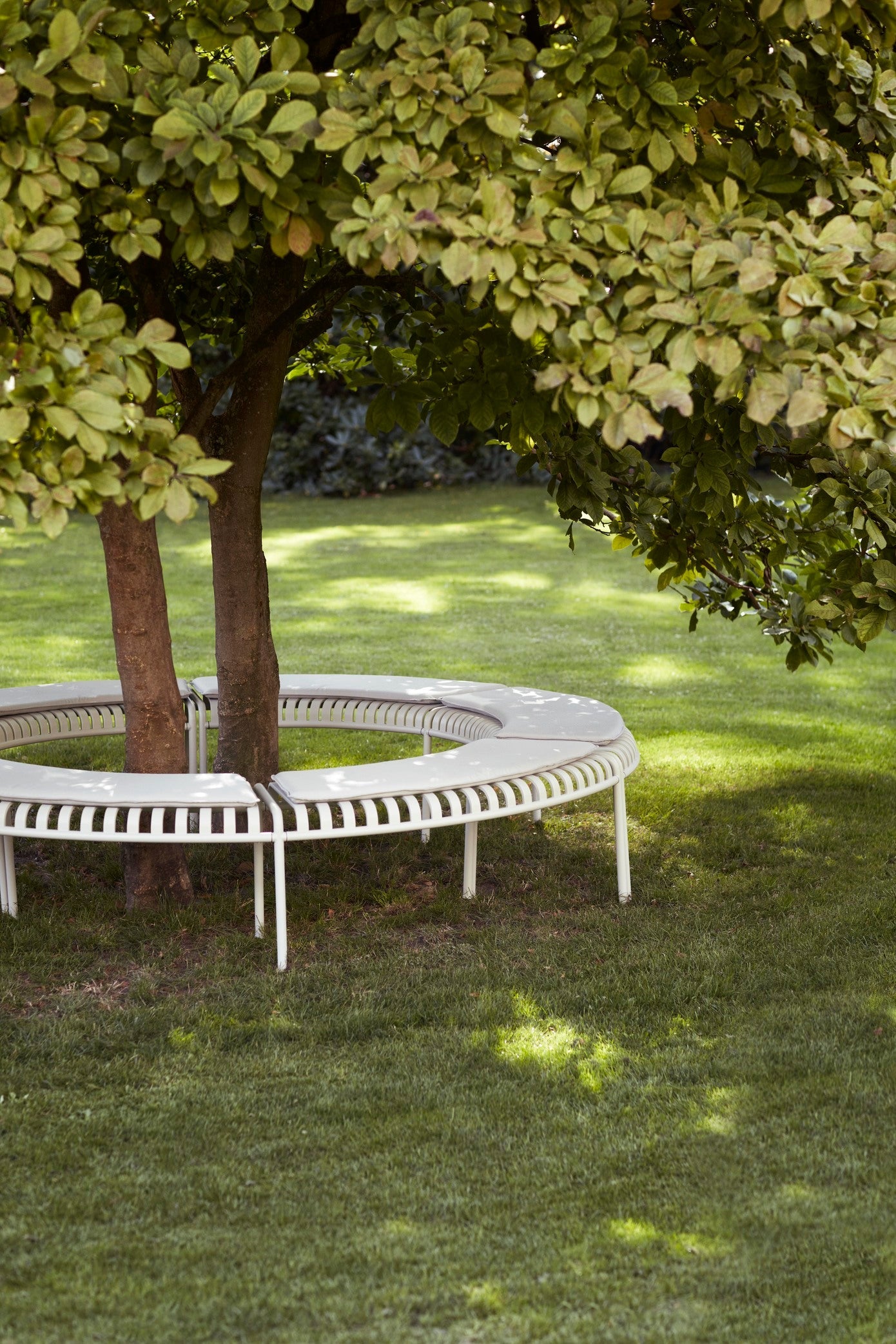 Palissade Park Bench incl. Middle Leg