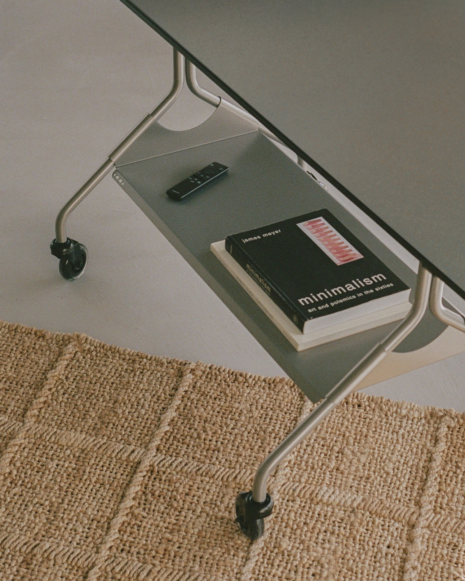 Moon RAW TV-Ständer