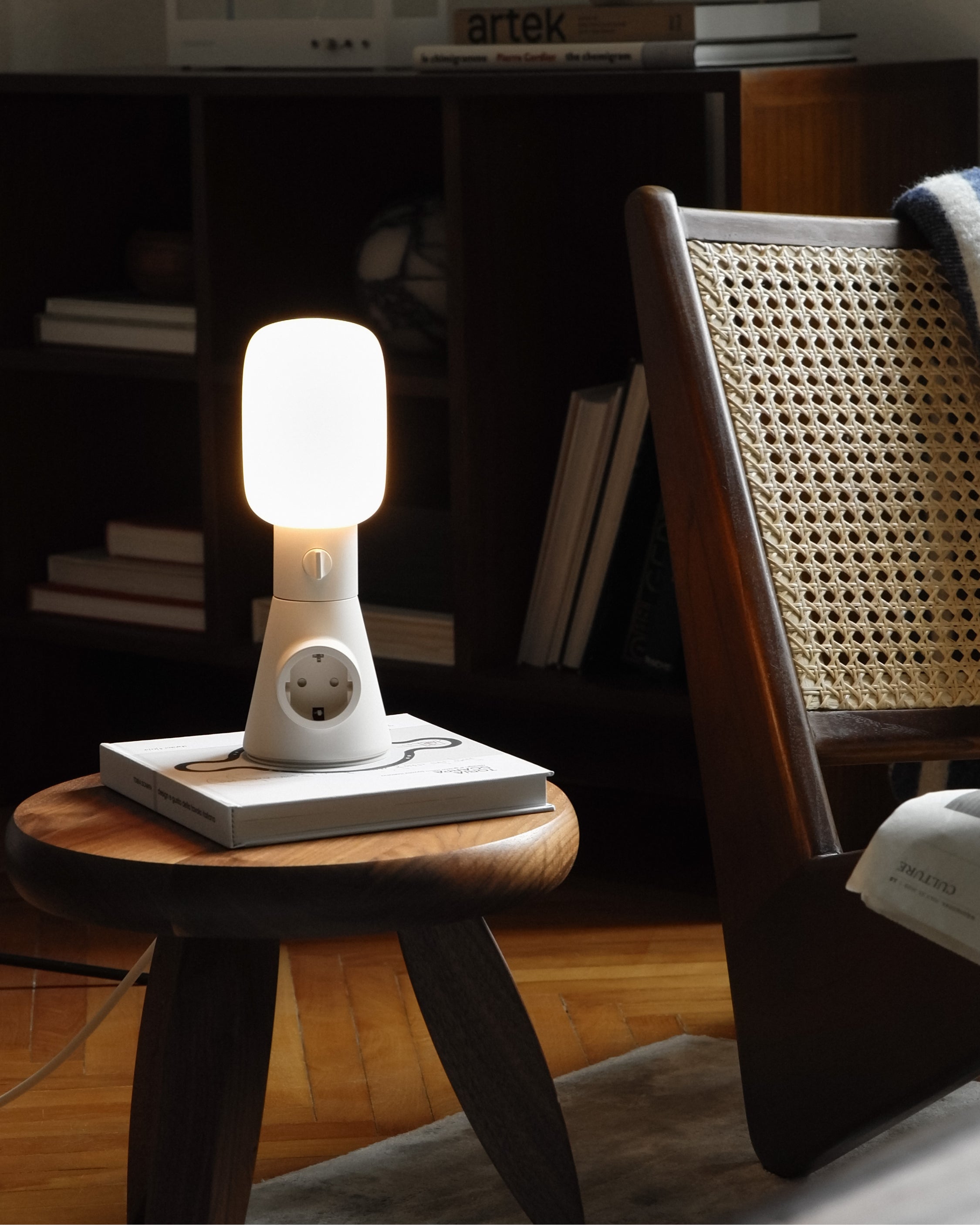 Plug-in Lamp - Pearl
