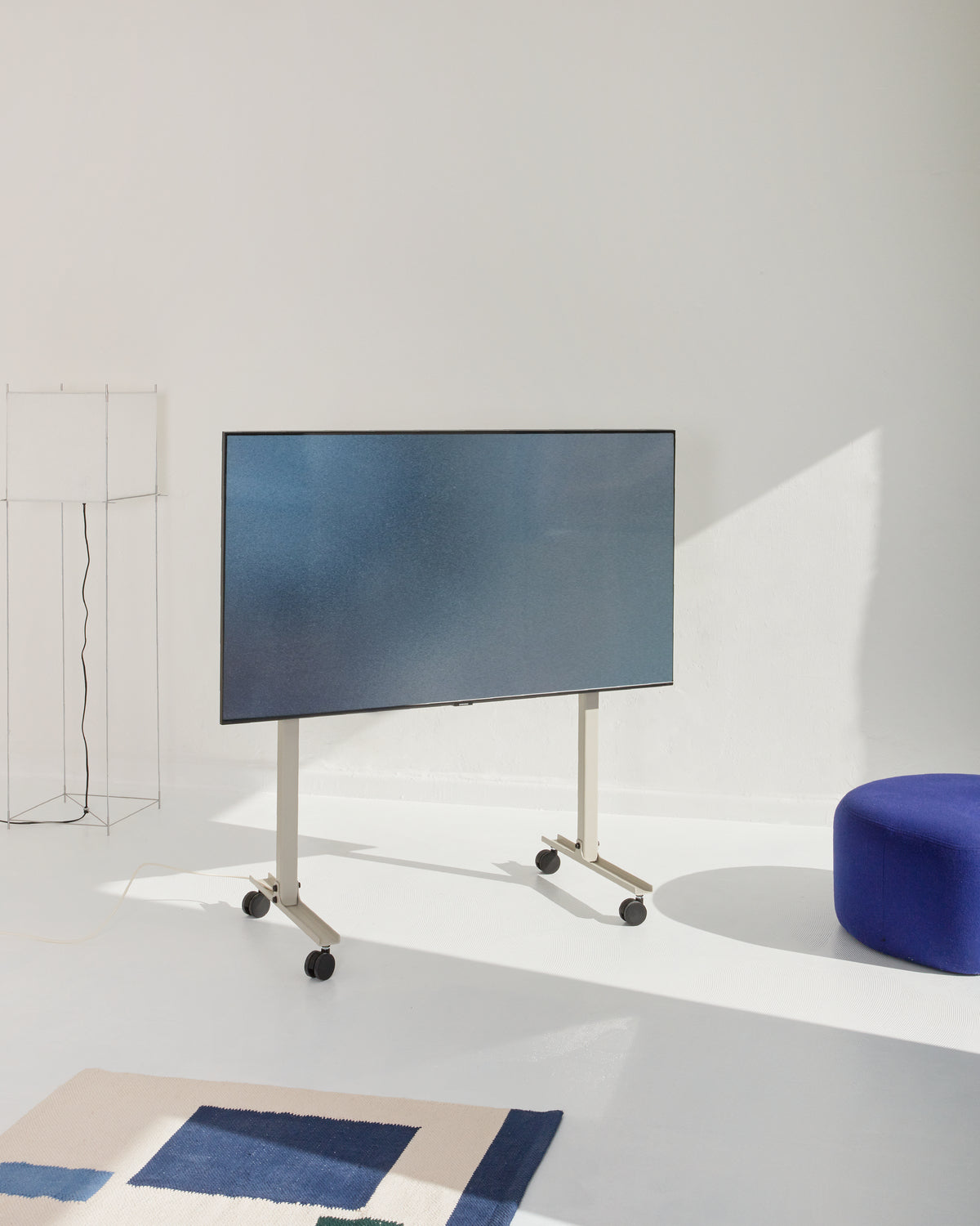 Straight Rollin' TV-Stand - Mushroom
