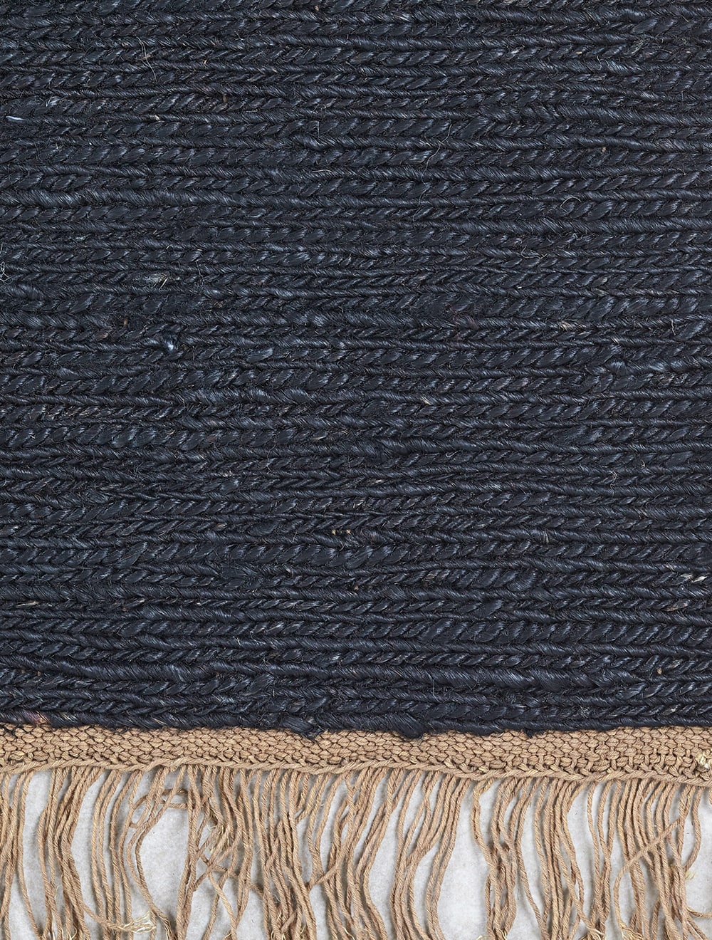 Black with fringes - Sumace Rug