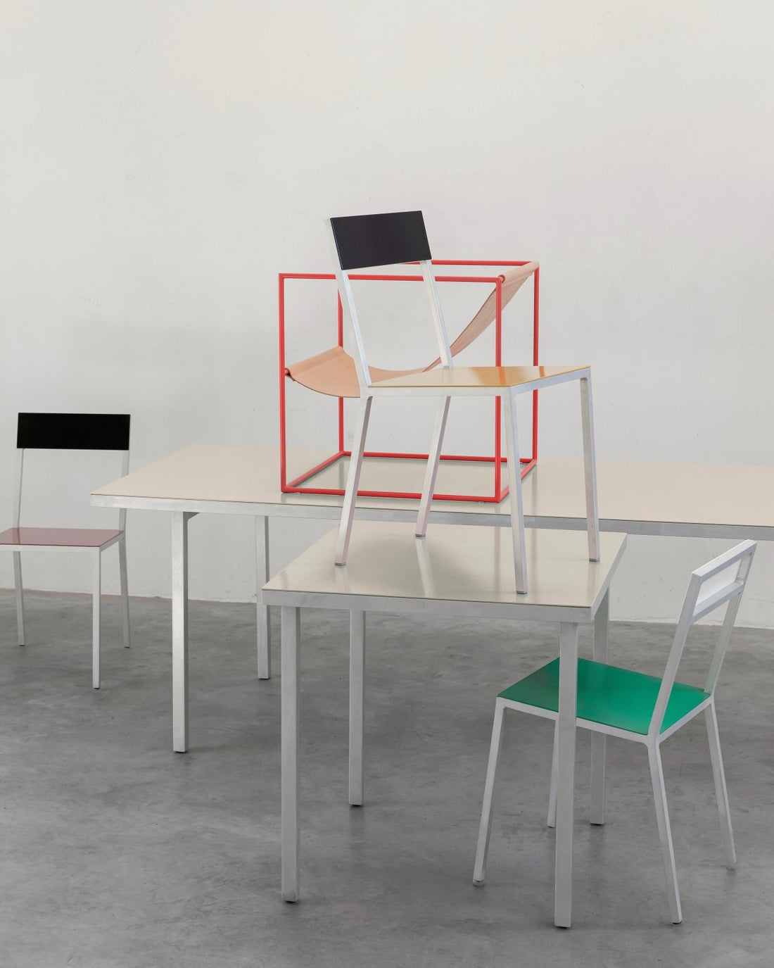 Alu Dining Table M - Esstisch - Valerie Objects