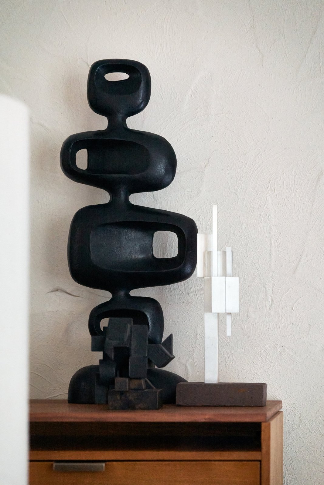 Aluminium Sculpture - Heavy Black Skulptur by HKLIVING