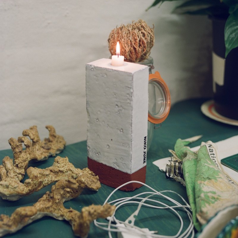 A Single Brick Candle - Kerzenhalter – NIKO JUNE – Ansicht 3