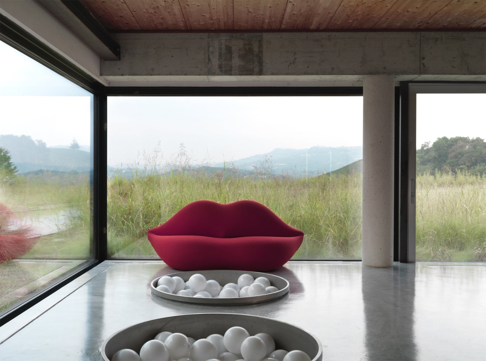 Bocca Unlimited Sofa - Cherry 716 Sofas by Gufram