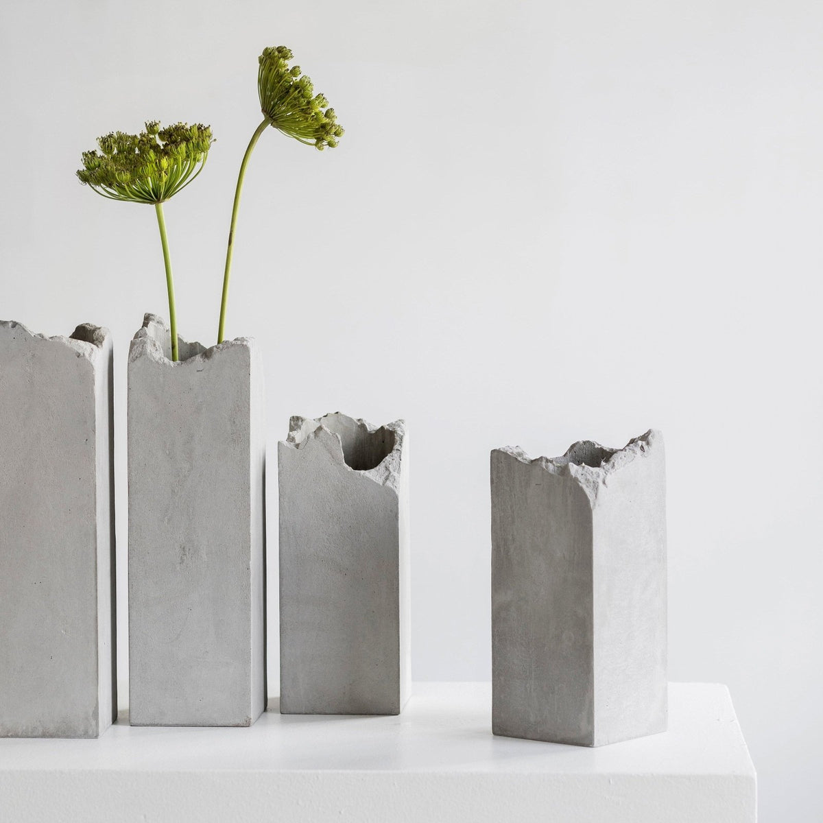 Serax Broquaine Concrete Vase S