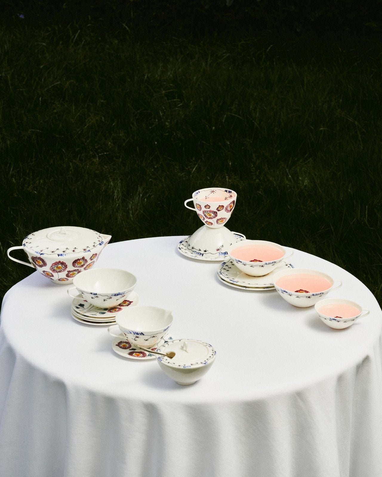 Cappuccino Cup with Saucer - Anemone Milk Midnight Flowers Geschirr by Serax x Marni