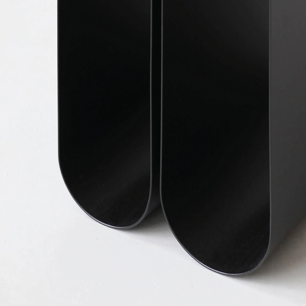 curved-beistelltisch-352426.