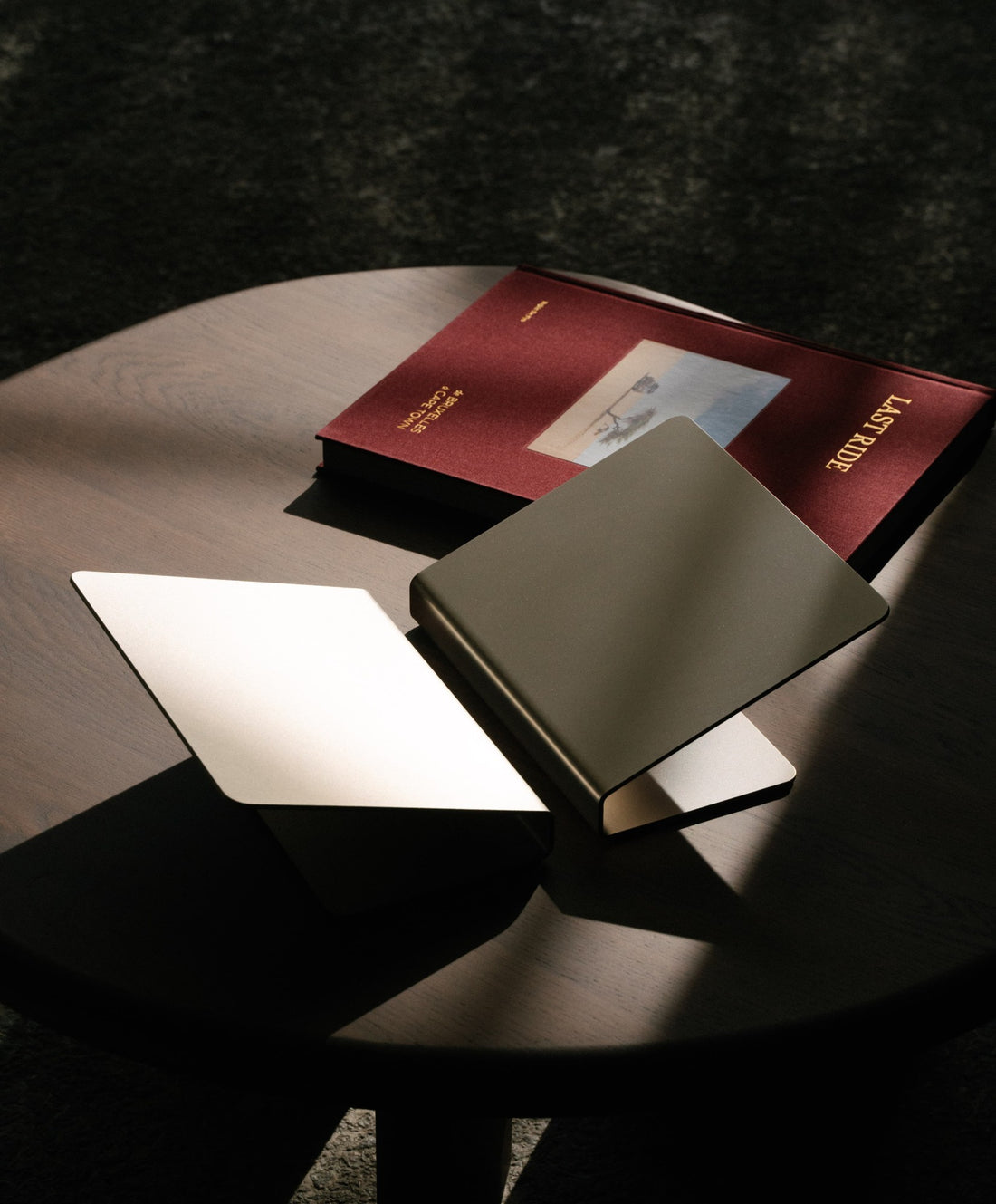 1.0 - Book Stand