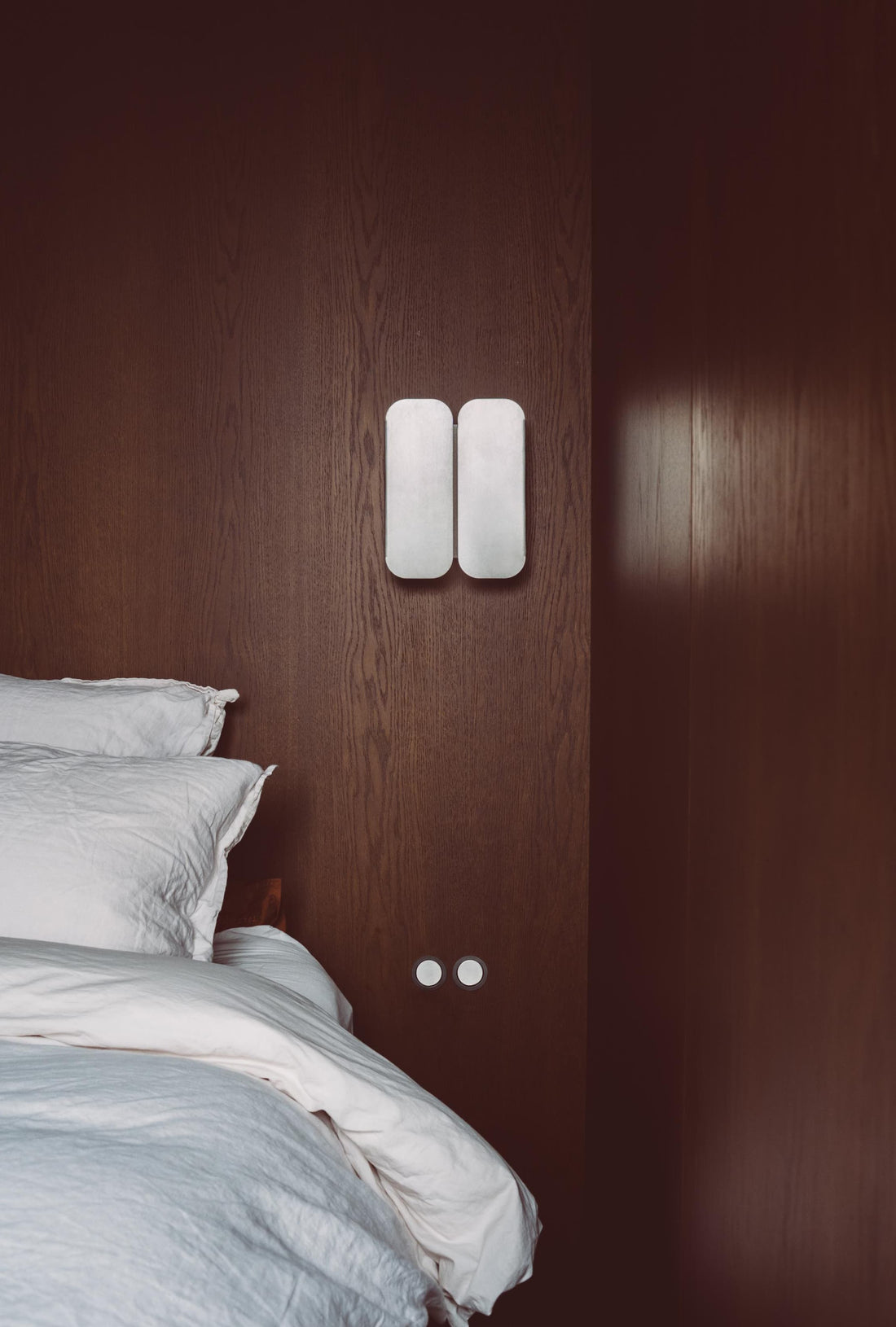 1.0 Double - Wall Lamp
