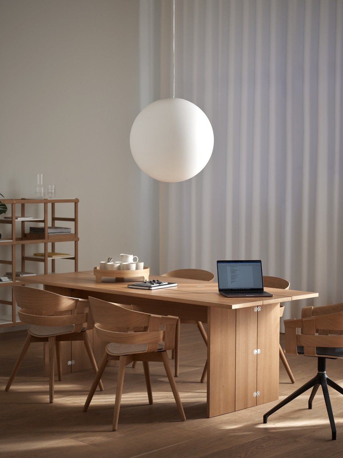 Flip Table - XL Schreibtisch by Design House Stockholm