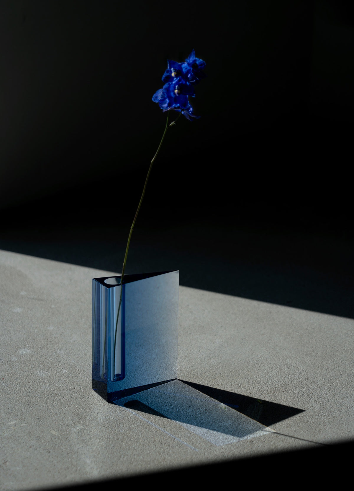 Cobalt – Wedge Vase – Ansicht 2