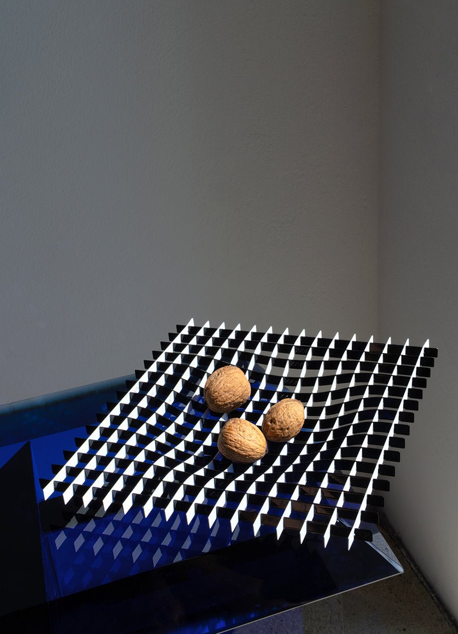 Gravity - Tray - Black / White