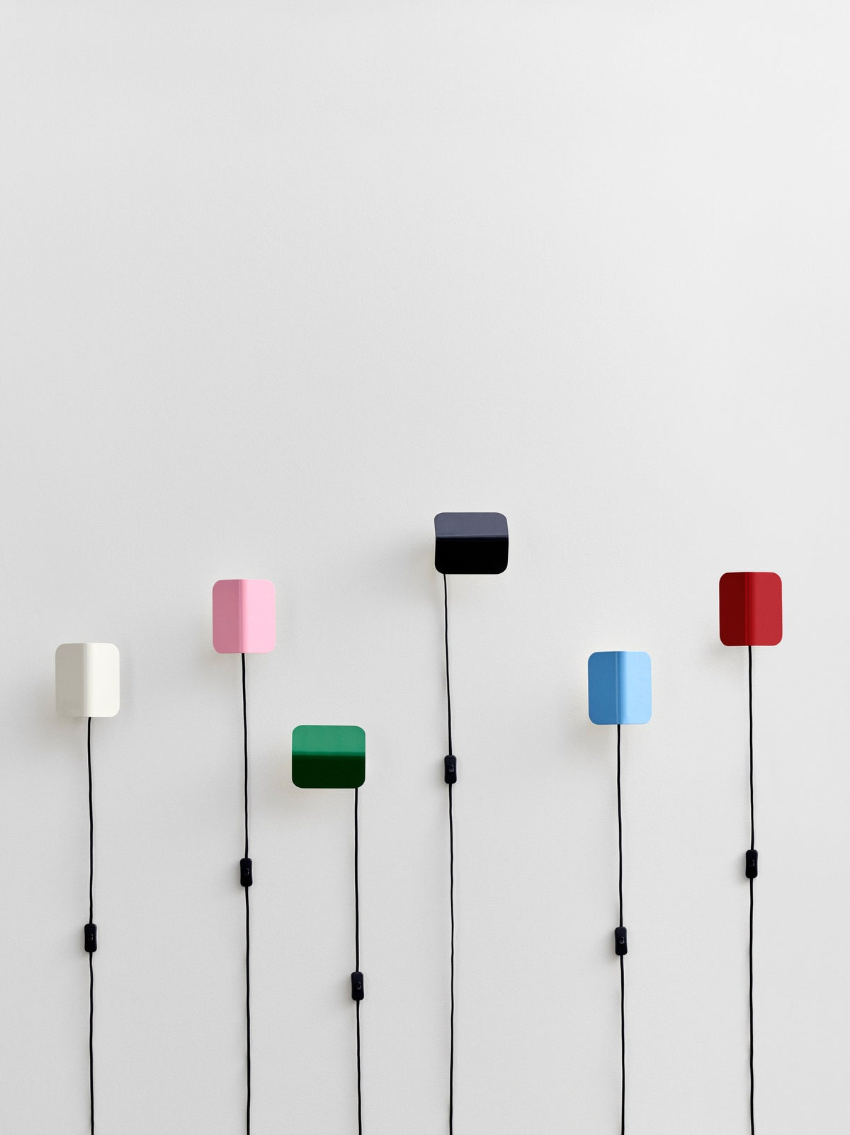 Apex Wall Lamp - Lifestyle - HAY