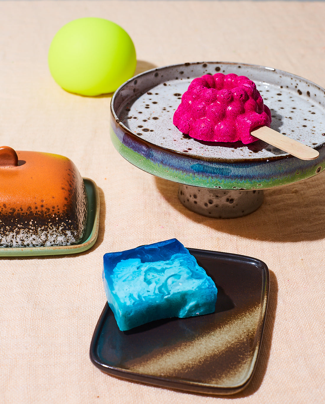 70s Ceramics – Fußschale, Comet