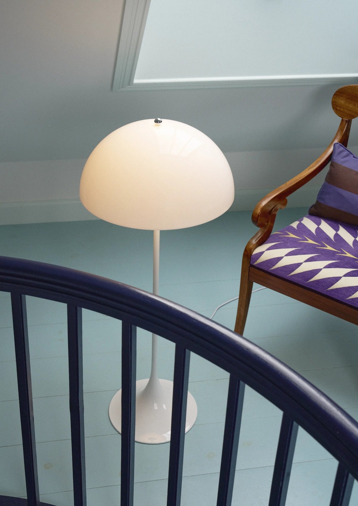 Panthella Floor Lamp – Louis Poulsen – view 10