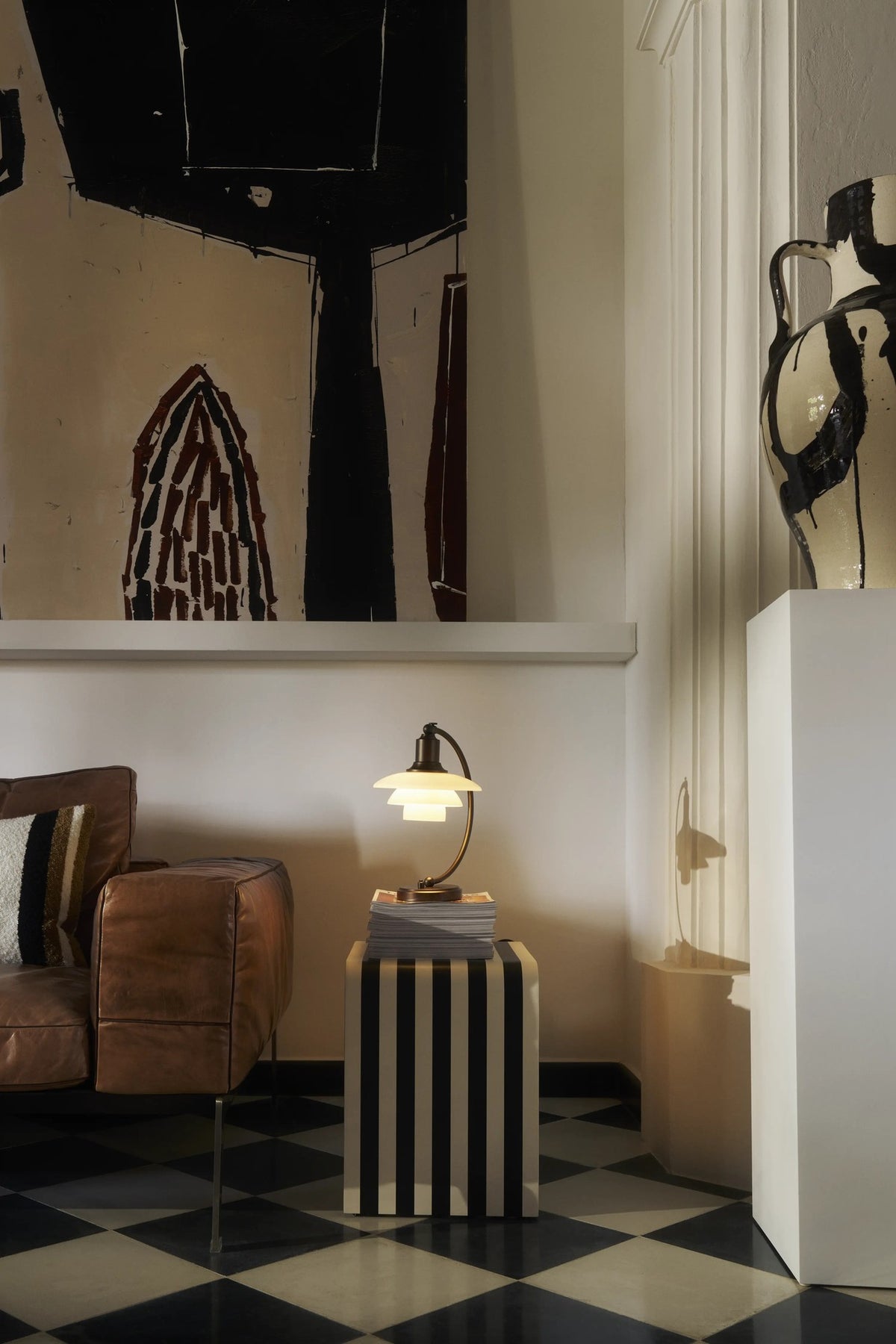 PH 2/2 Luna Aged Brass Opal Table Lamp – Louis Poulsen – view 4
