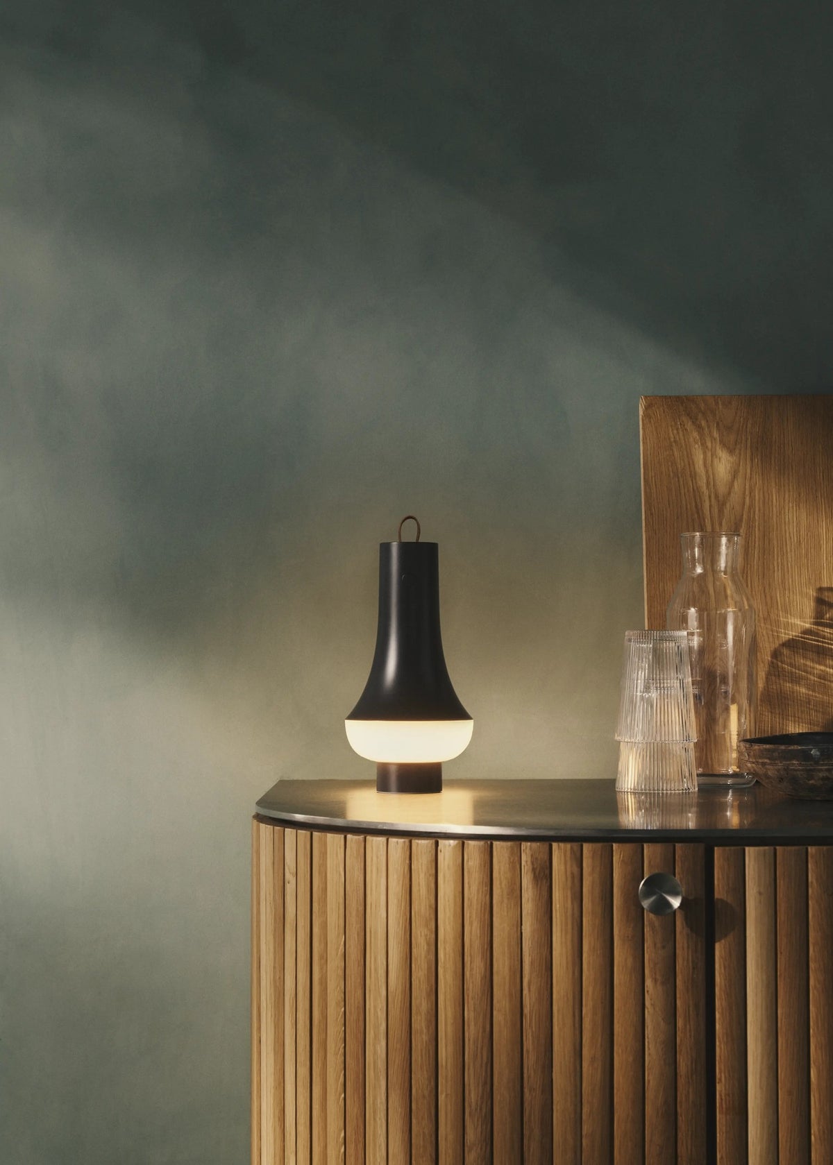 Tomoshi Portable Lamp – Louis Poulsen – view 6