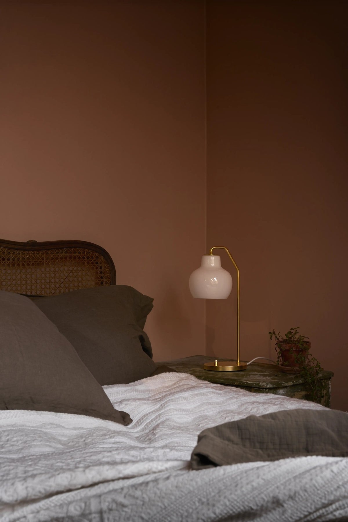 VL Ring Crown Table Lamp – Louis Poulsen – view 7