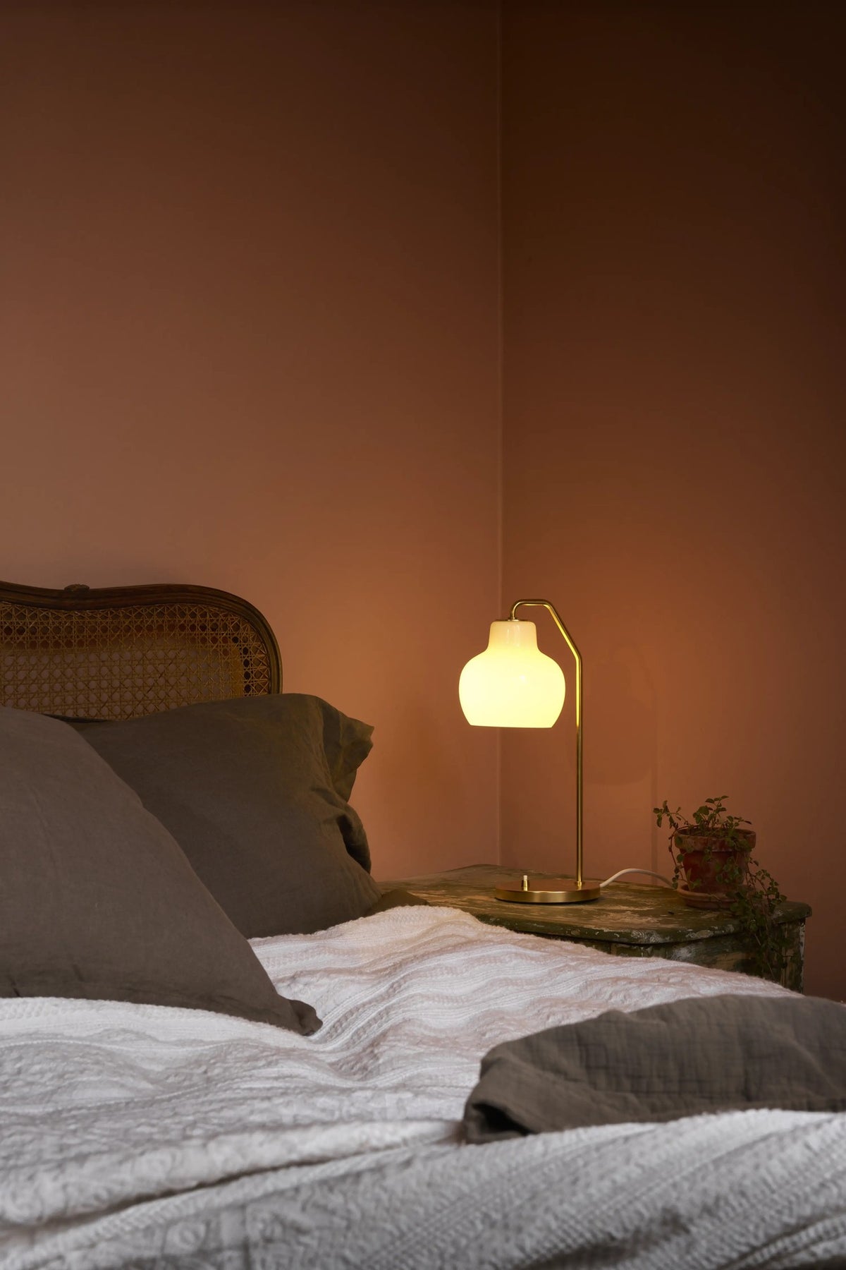 VL Ring Crown Table Lamp – Louis Poulsen – view 6
