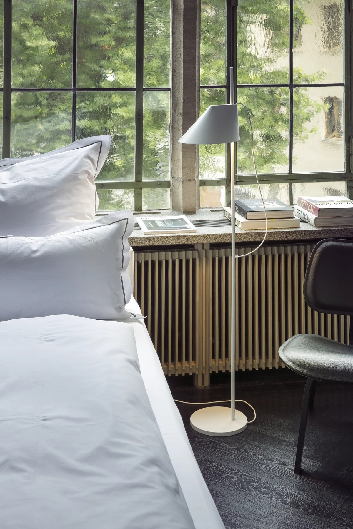 Yuh Floor Lamp – Louis Poulsen – view 9