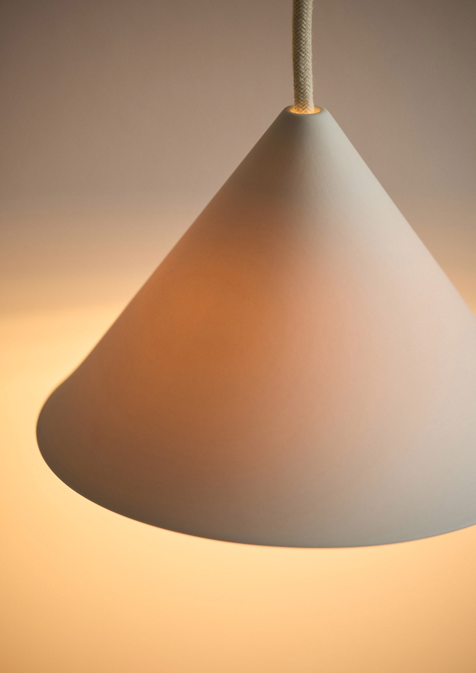 Ceramic Cone Pendelleuchte