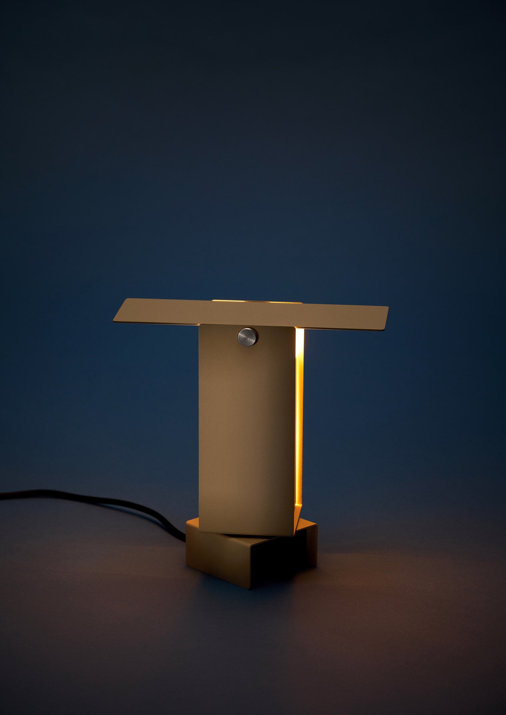 Pivoting Table Lamp
