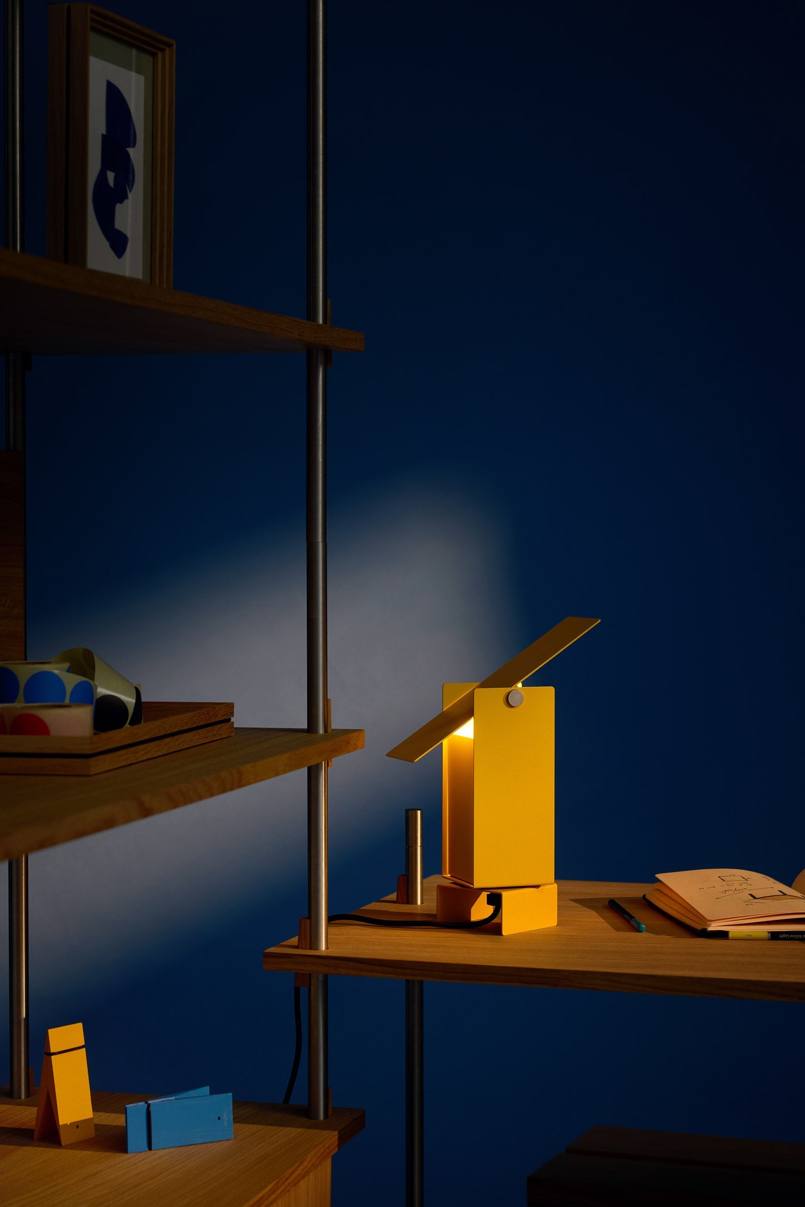 Pivoting Table Lamp