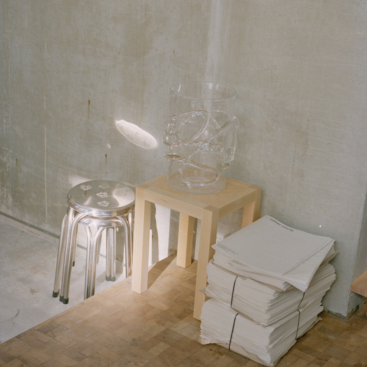 Banquet Stool – NIKO JUNE – Ansicht 2