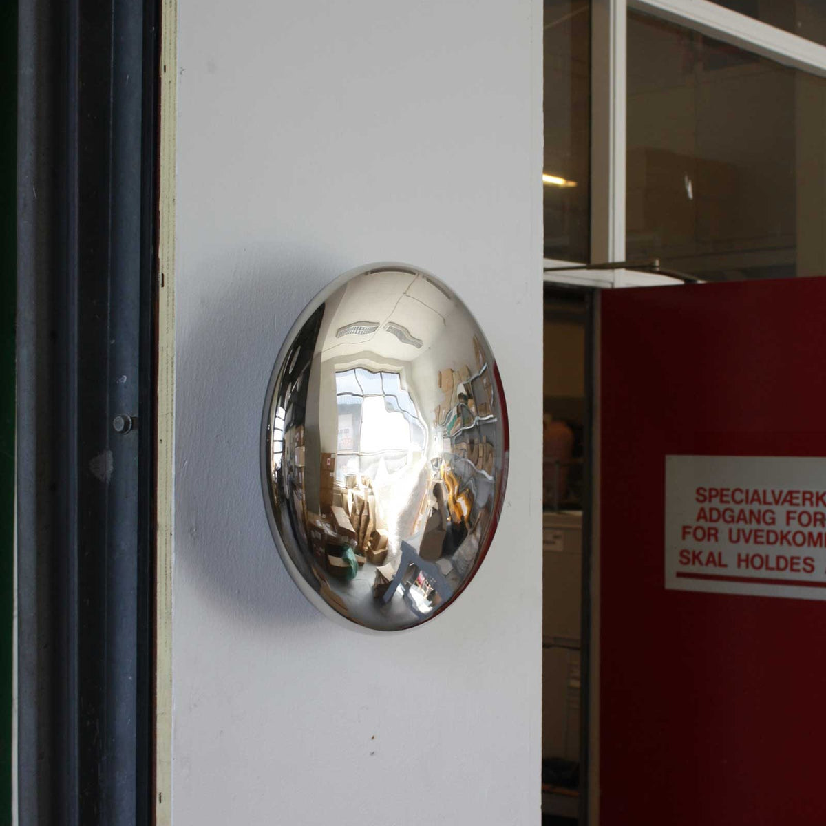 Fish Eye Mirror – NIKO JUNE – Ansicht 2