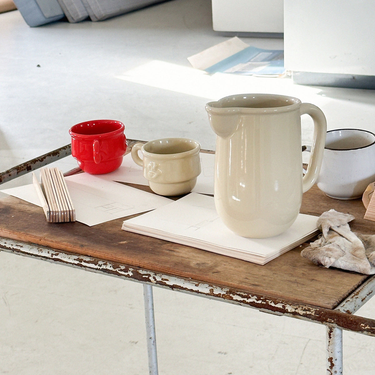 Kantine Pitcher – NIKO JUNE – view 2
