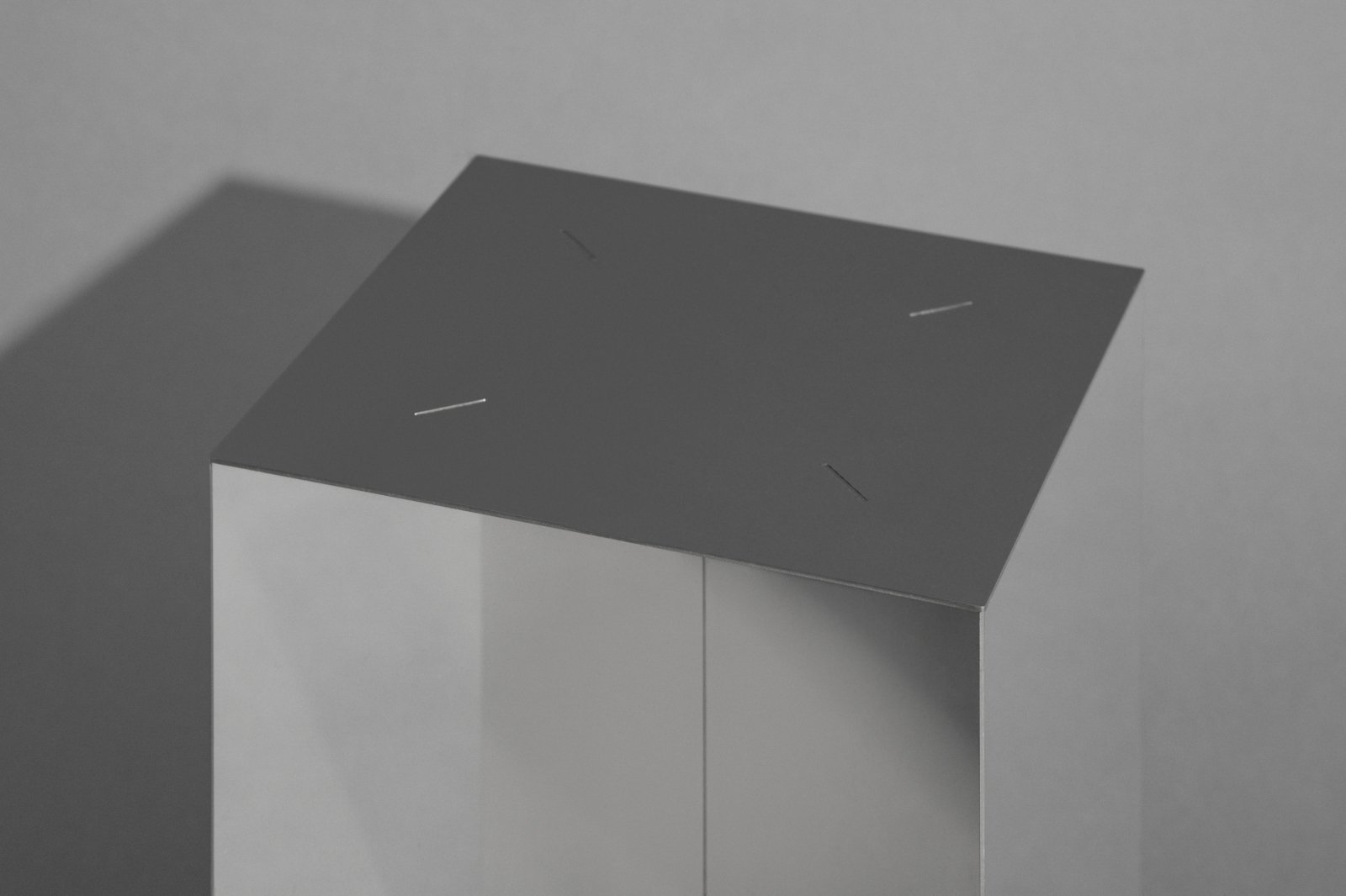 【NM3】ディスプレイスタンド NM5.2 Small podium NM3】ディスプレイスタンド NM5.2 Small podium