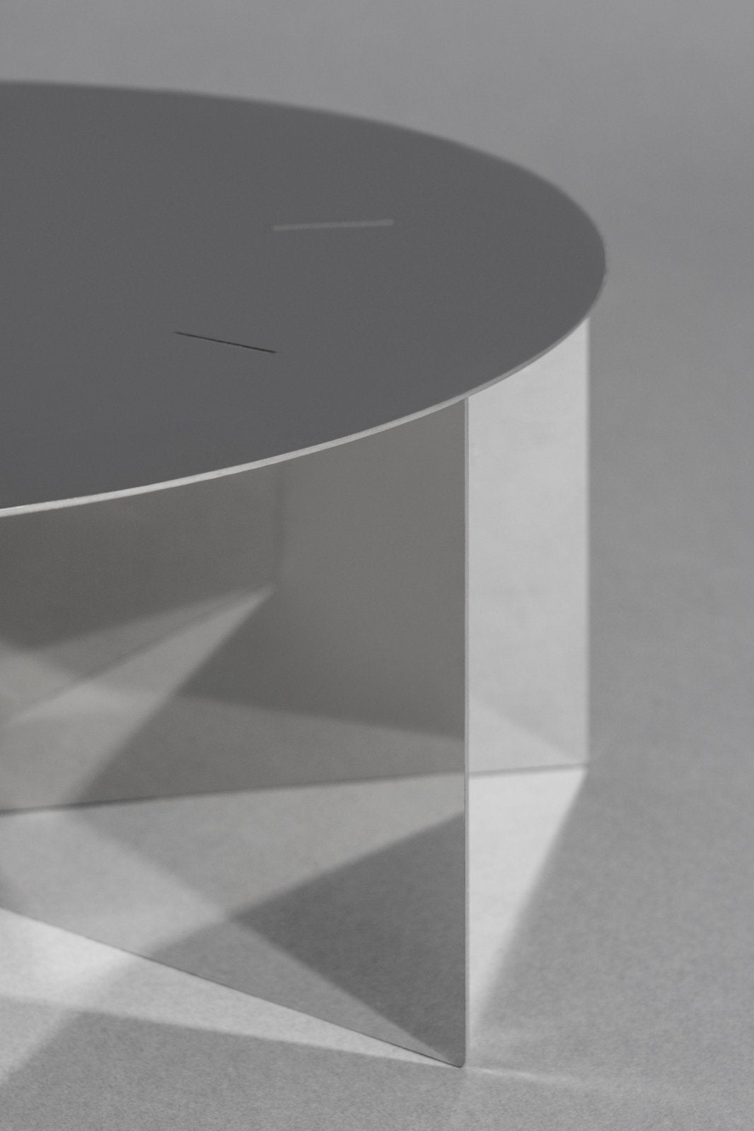 【NM3】ディスプレイスタンド NM5.4 Small podium NM05.4 Small Podium - NM3 – industrialkonzept