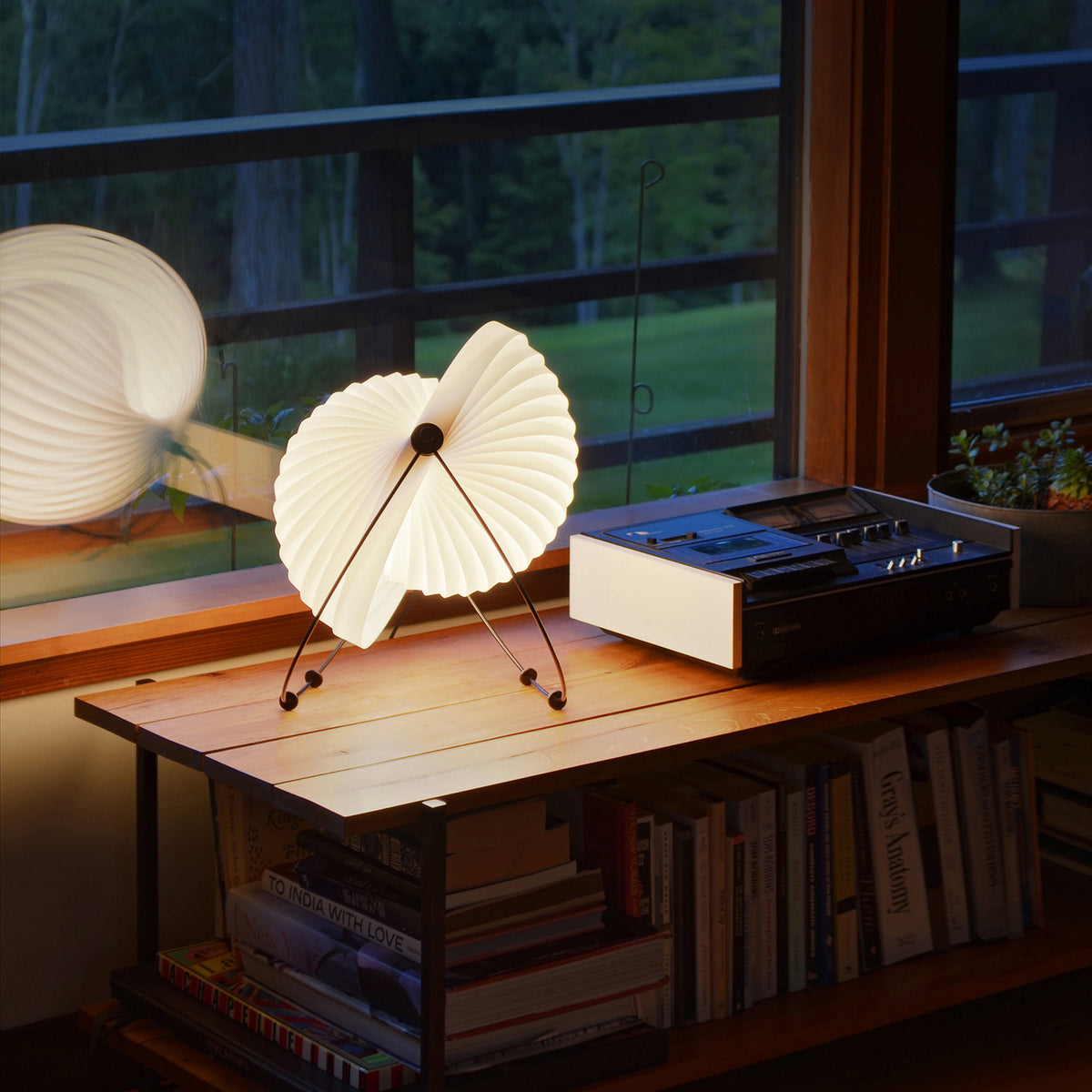 Eclipse Table Lamp – Objekto – view 3
