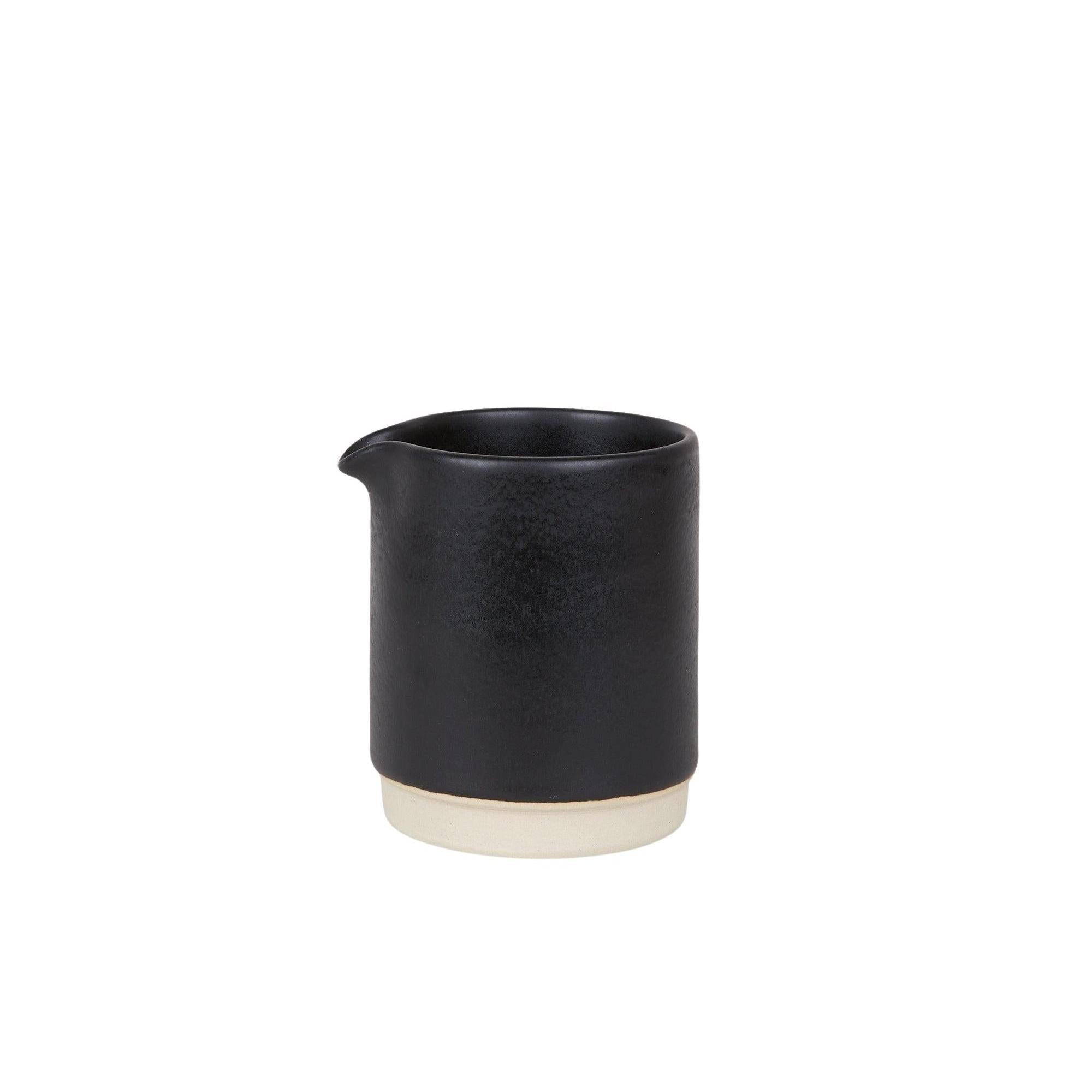 Otto Ceramic Jug – Black – Medium