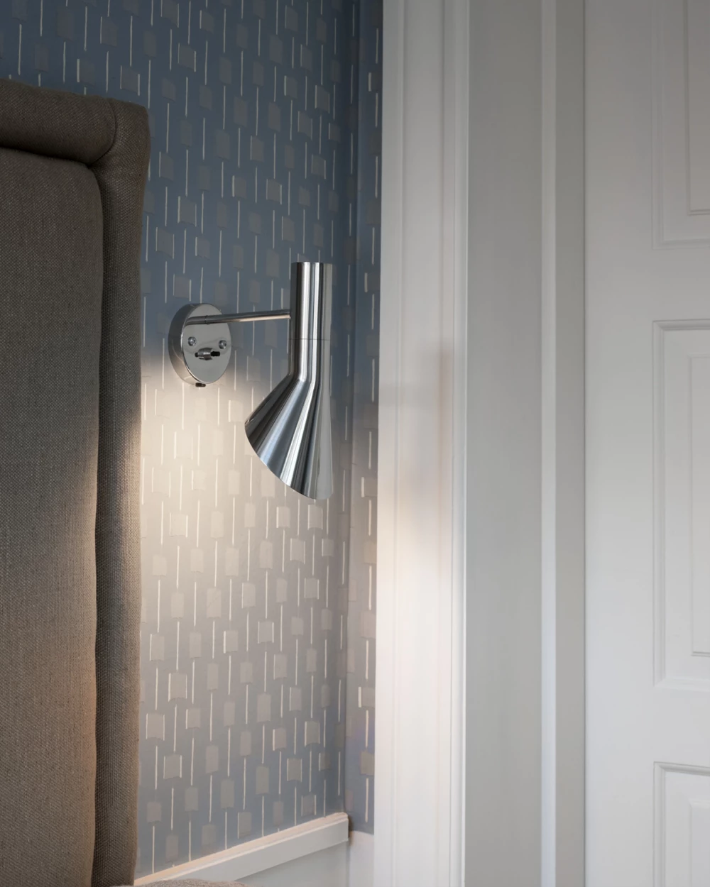 AJ Wall Lamp