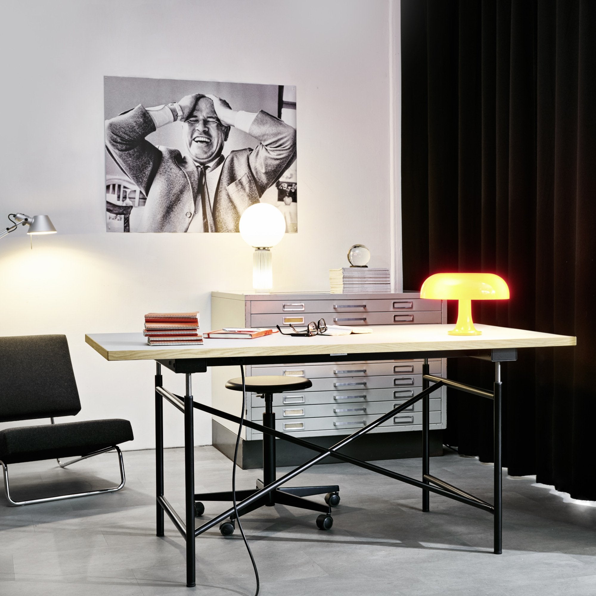 Eiermann 1 Table E – Electric Height-Adjustable