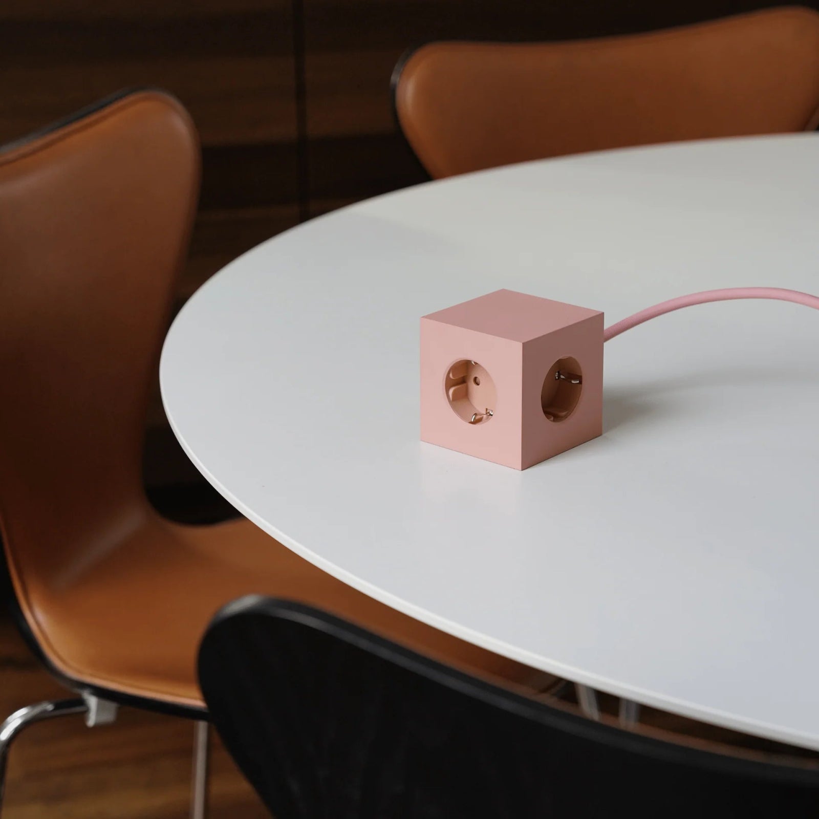 Square 1 USB C - Old Pink Dekoration by AVOLT