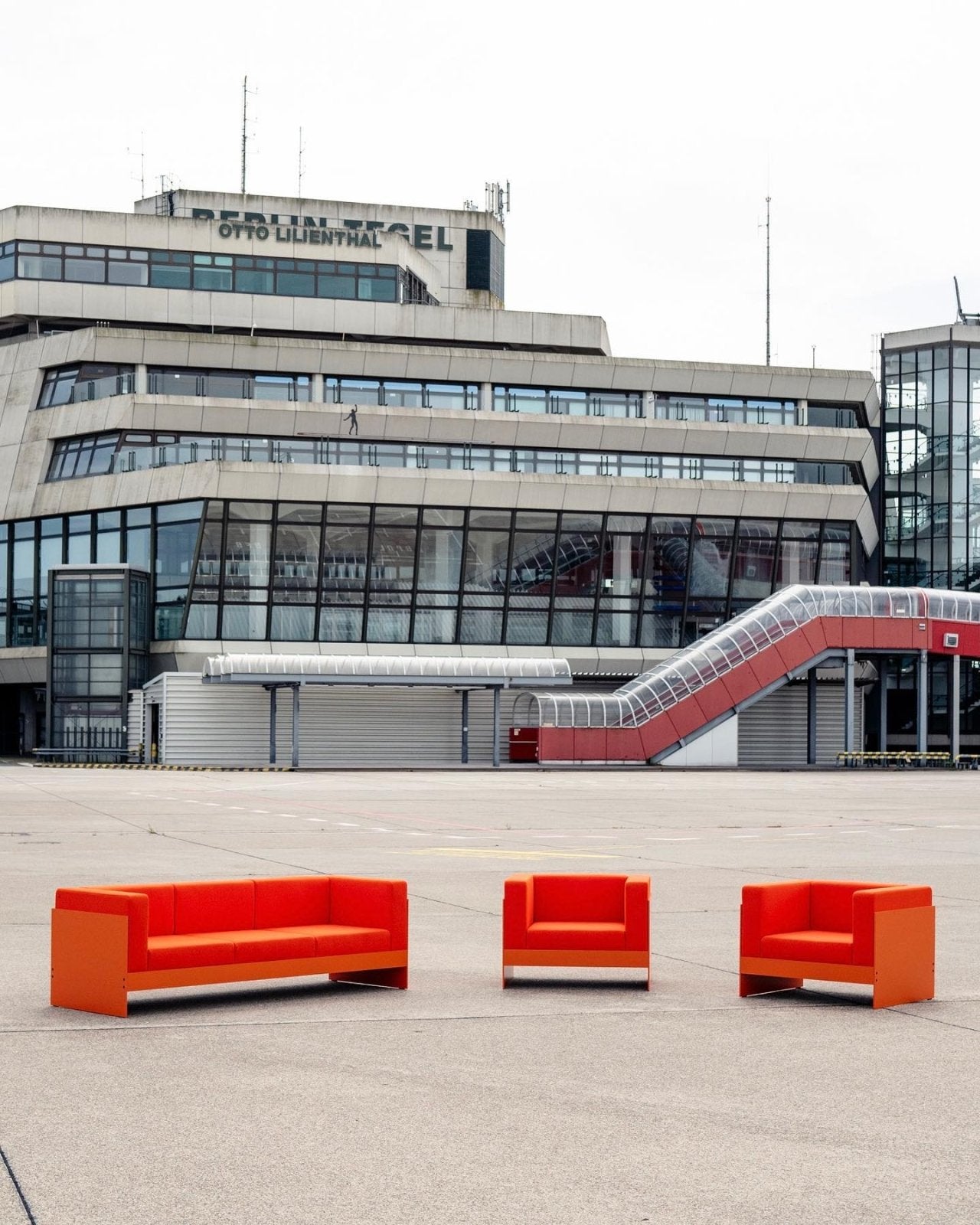 Standard Sofa Orange Sofas & pouffes by NEW TENDENCY