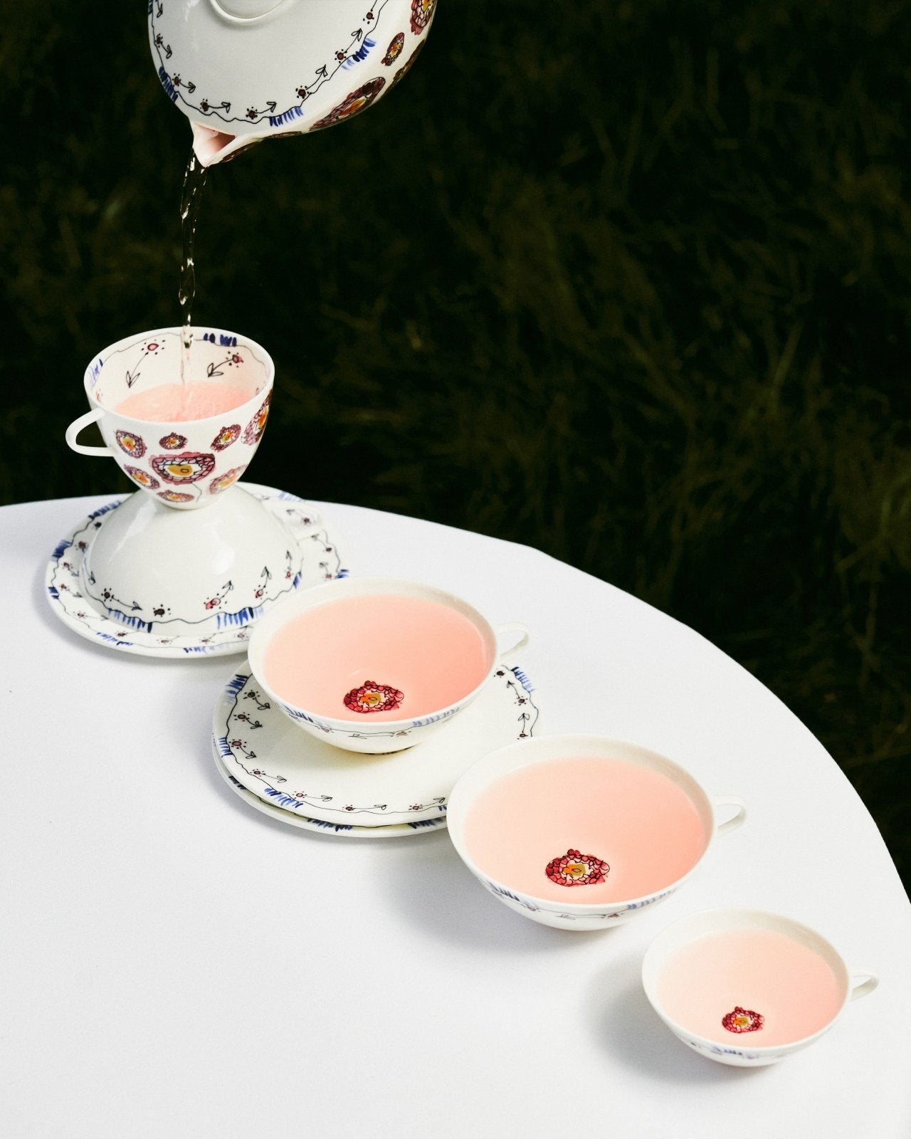 Tea Cup with Saucer - Anemone Milk Midnight Flowers Geschirr by Serax x Marni