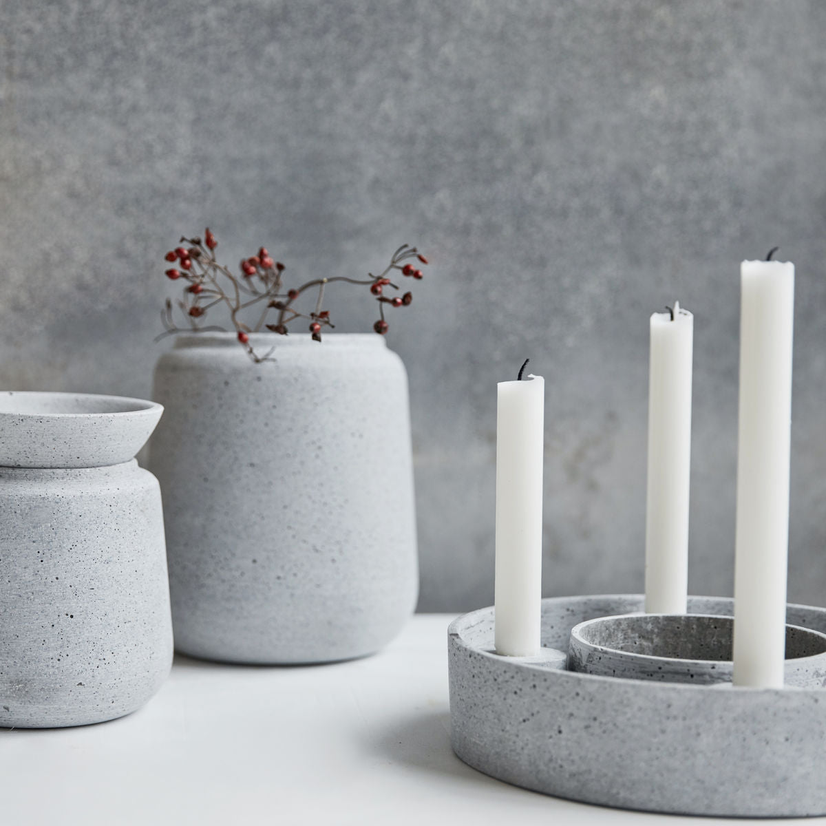 The Ring - Concrete Candleholder 26cm Kerzenständer by House Doctor