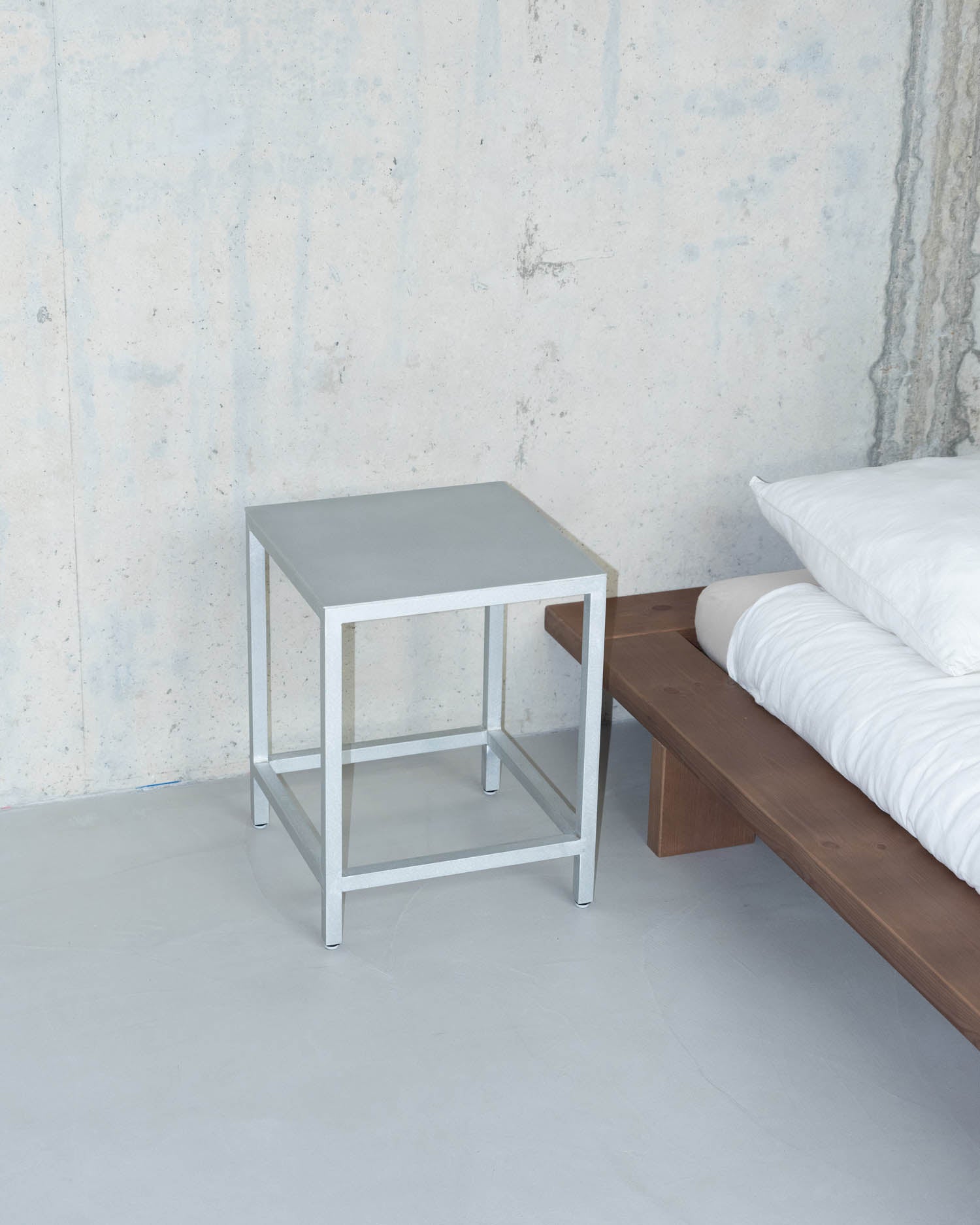 Alu Stool