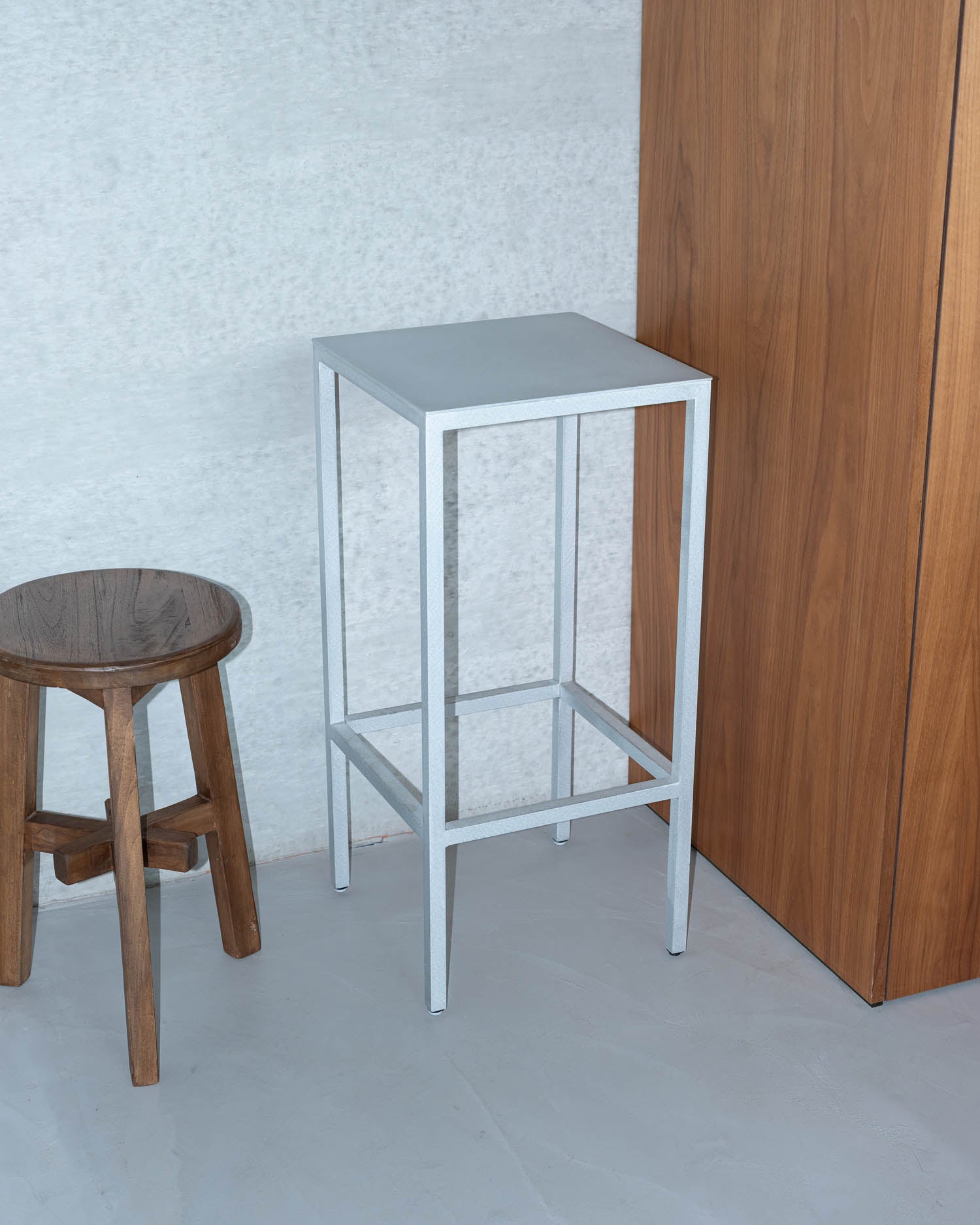Alu Bar Stool