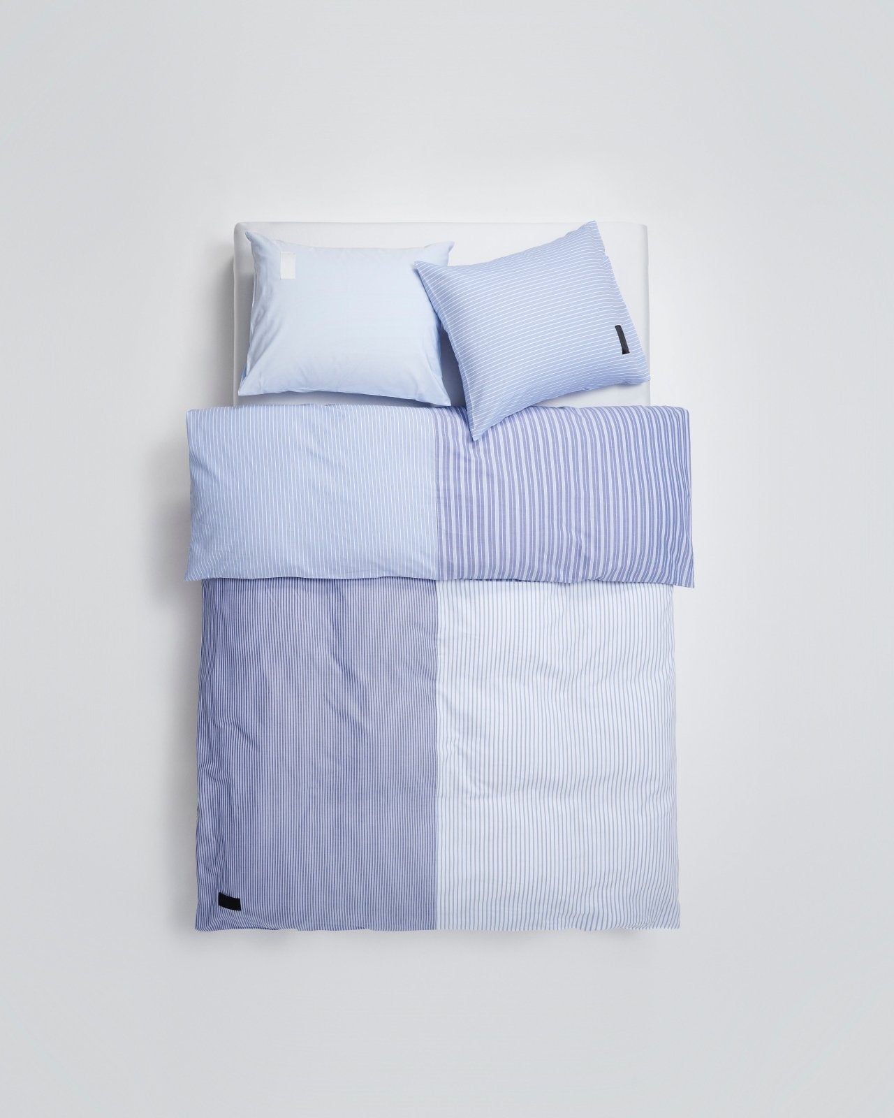 Wall Street pillow case - Stripe light blue Oxford Bedwear by Magniberg